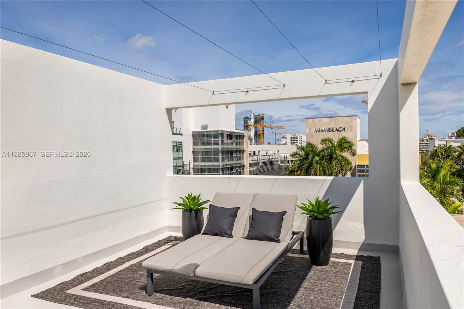 1700 Meridian Ave # 501