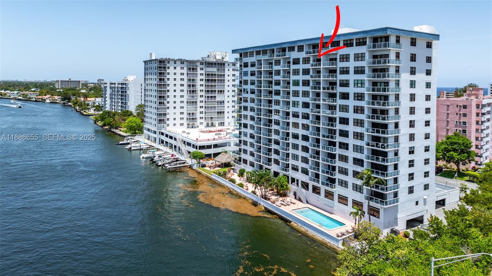 1401 N Riverside Drive 1403