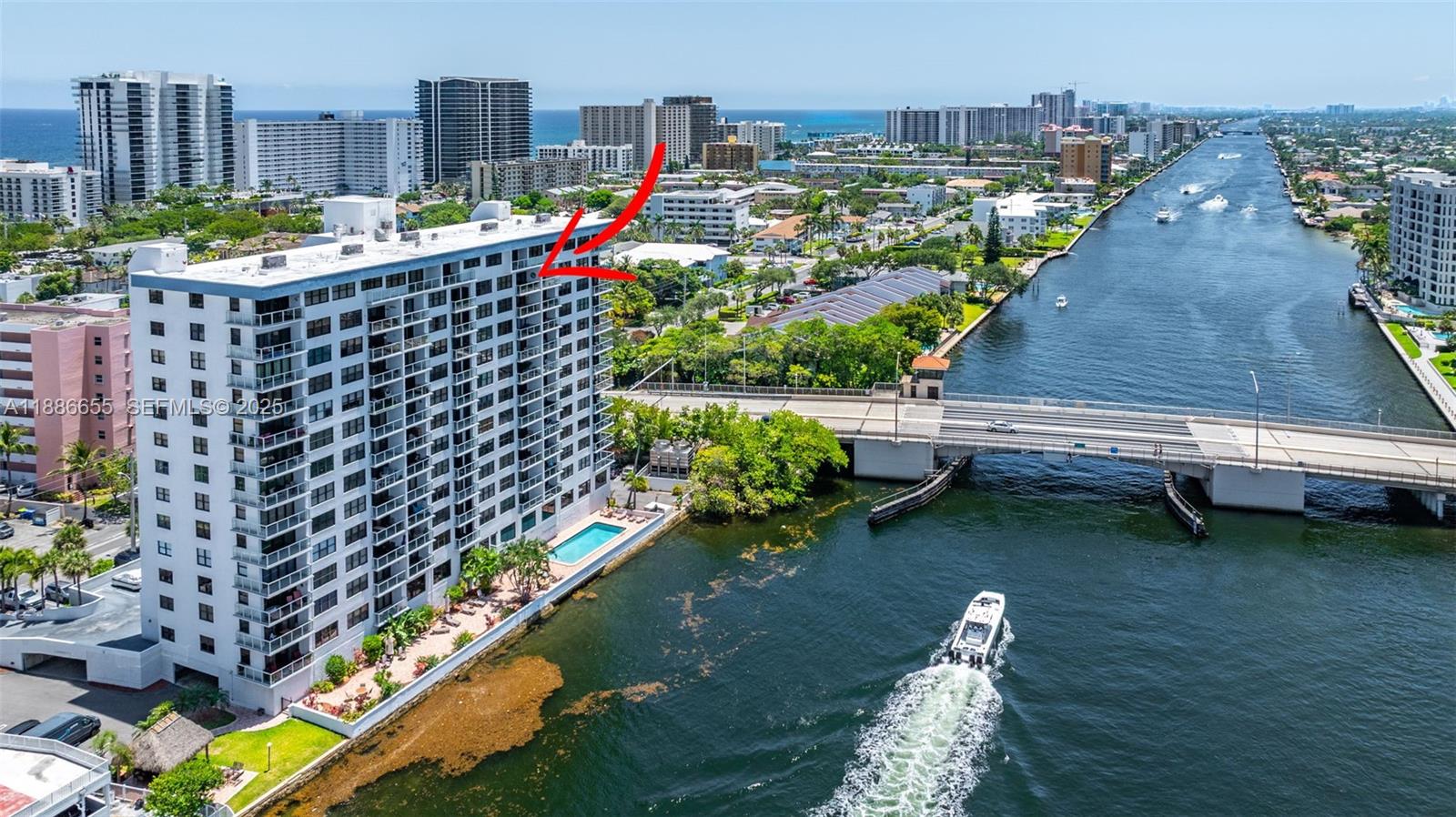 1401 N Riverside Drive 1403
