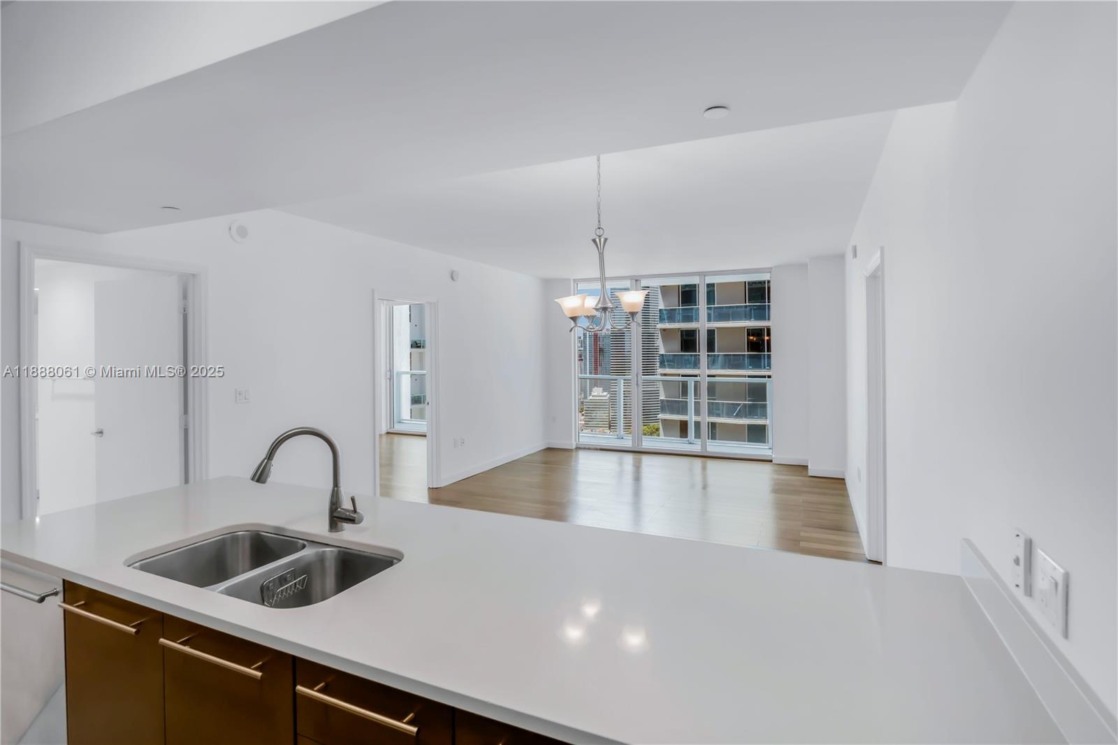 55 SE 6th St # 3503