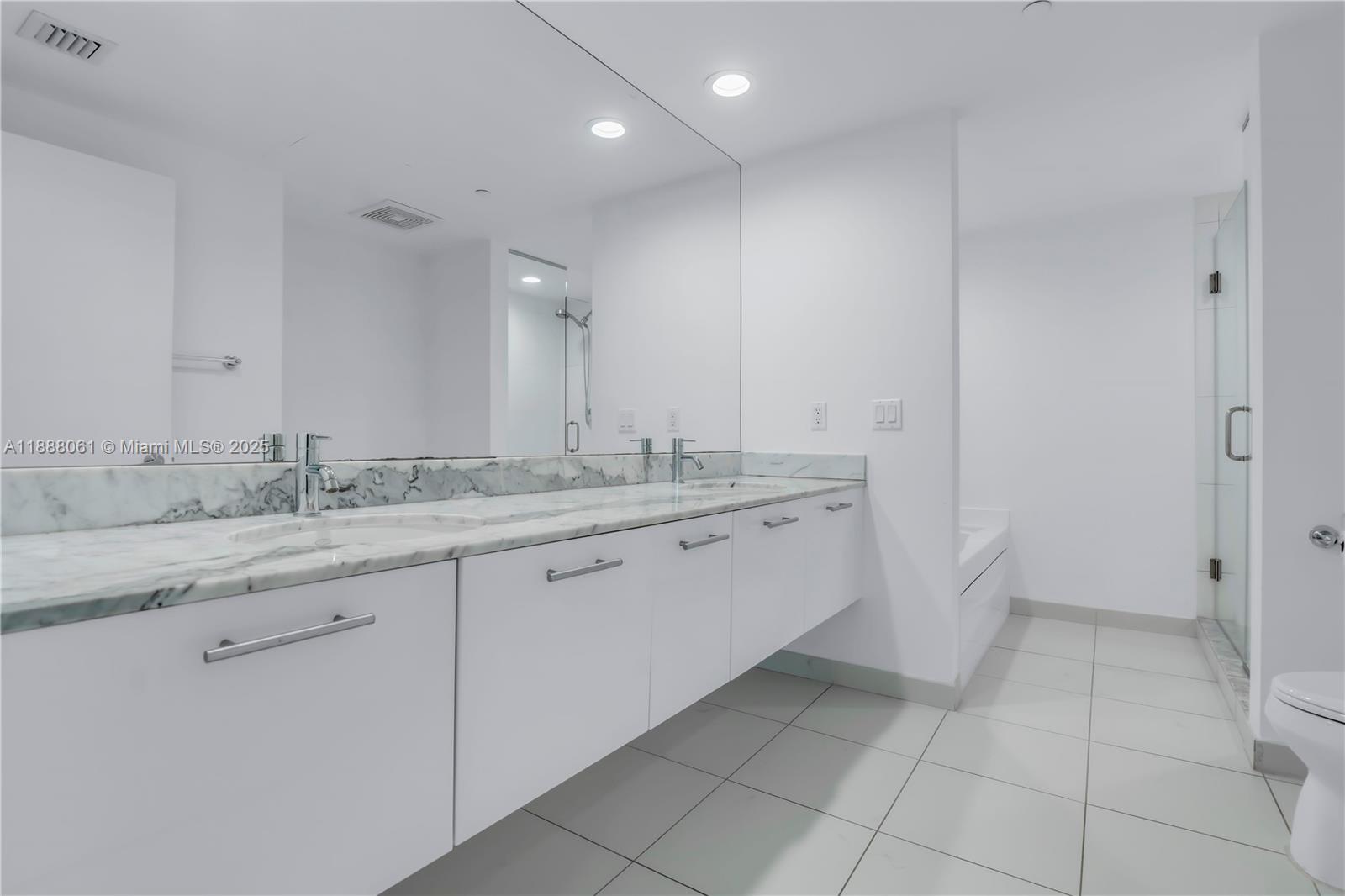 55 SE 6th St # 3503