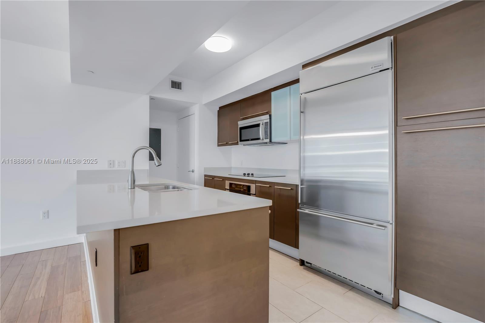55 SE 6th St # 3503