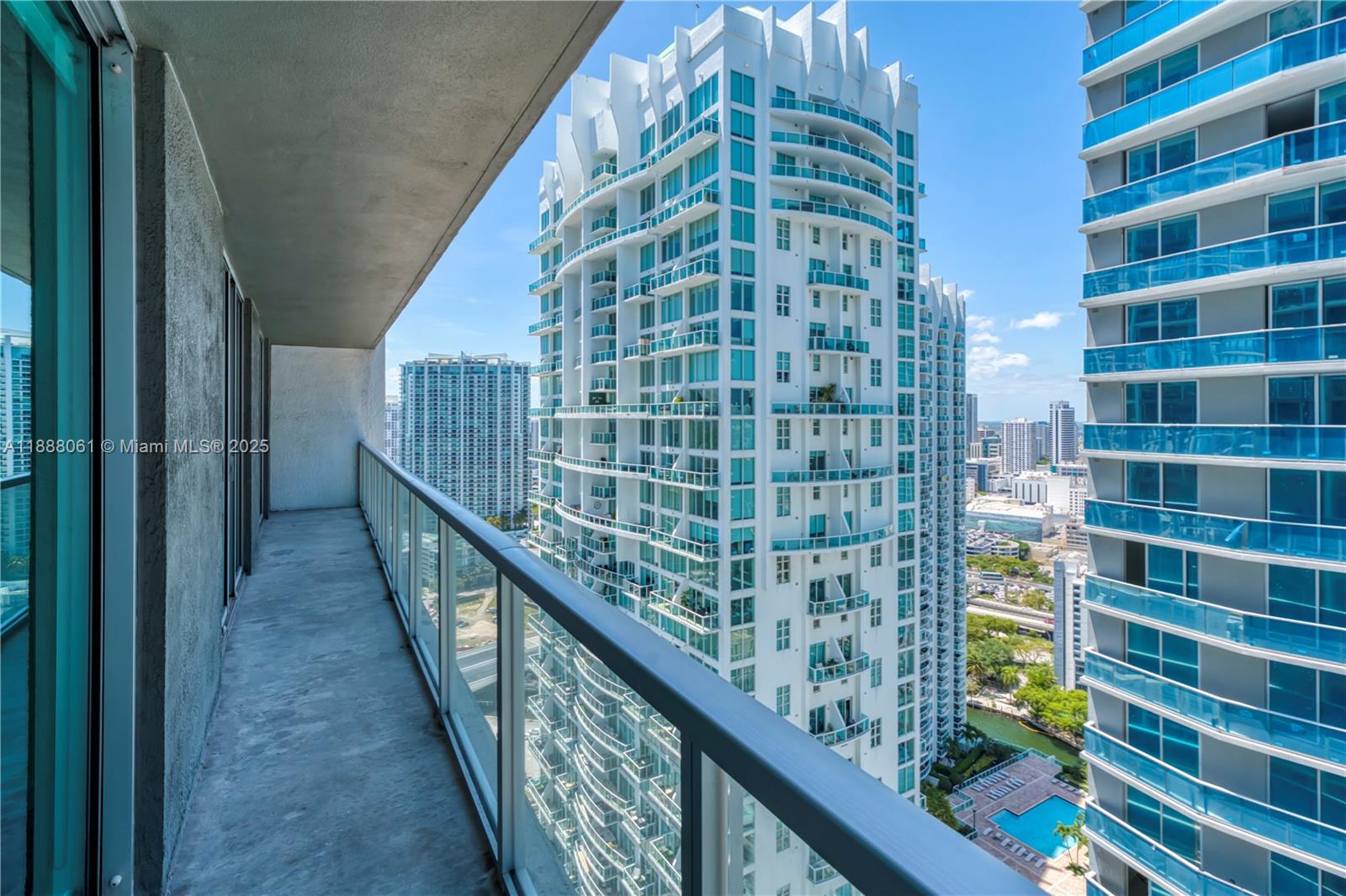 55 SE 6th St # 3503