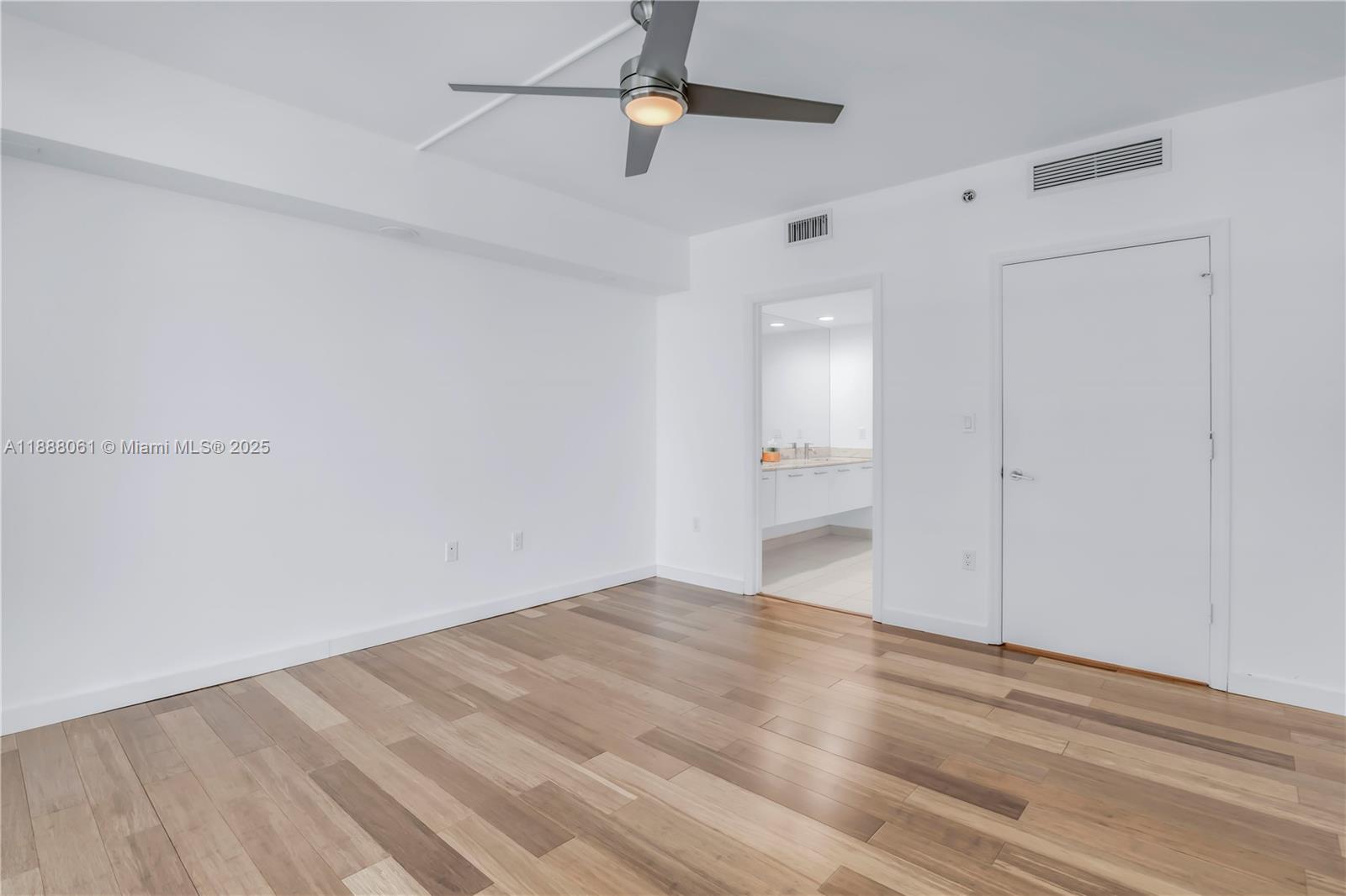 55 SE 6th St # 3503