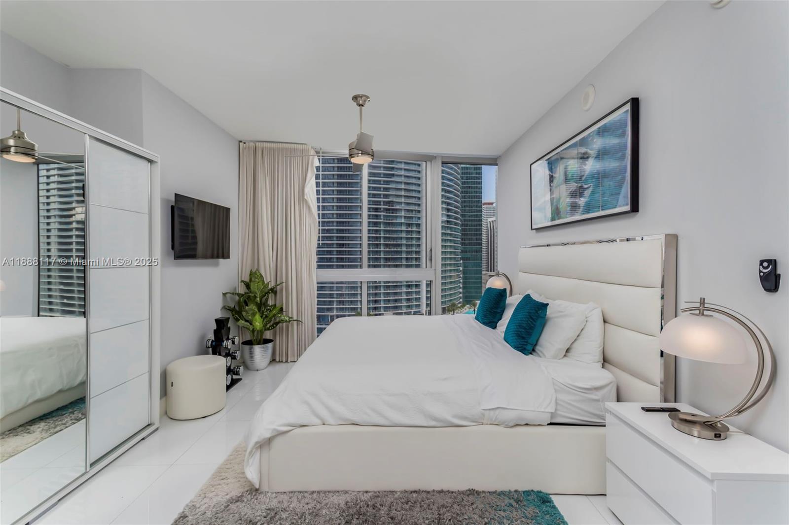 485 Brickell Ave # 2502