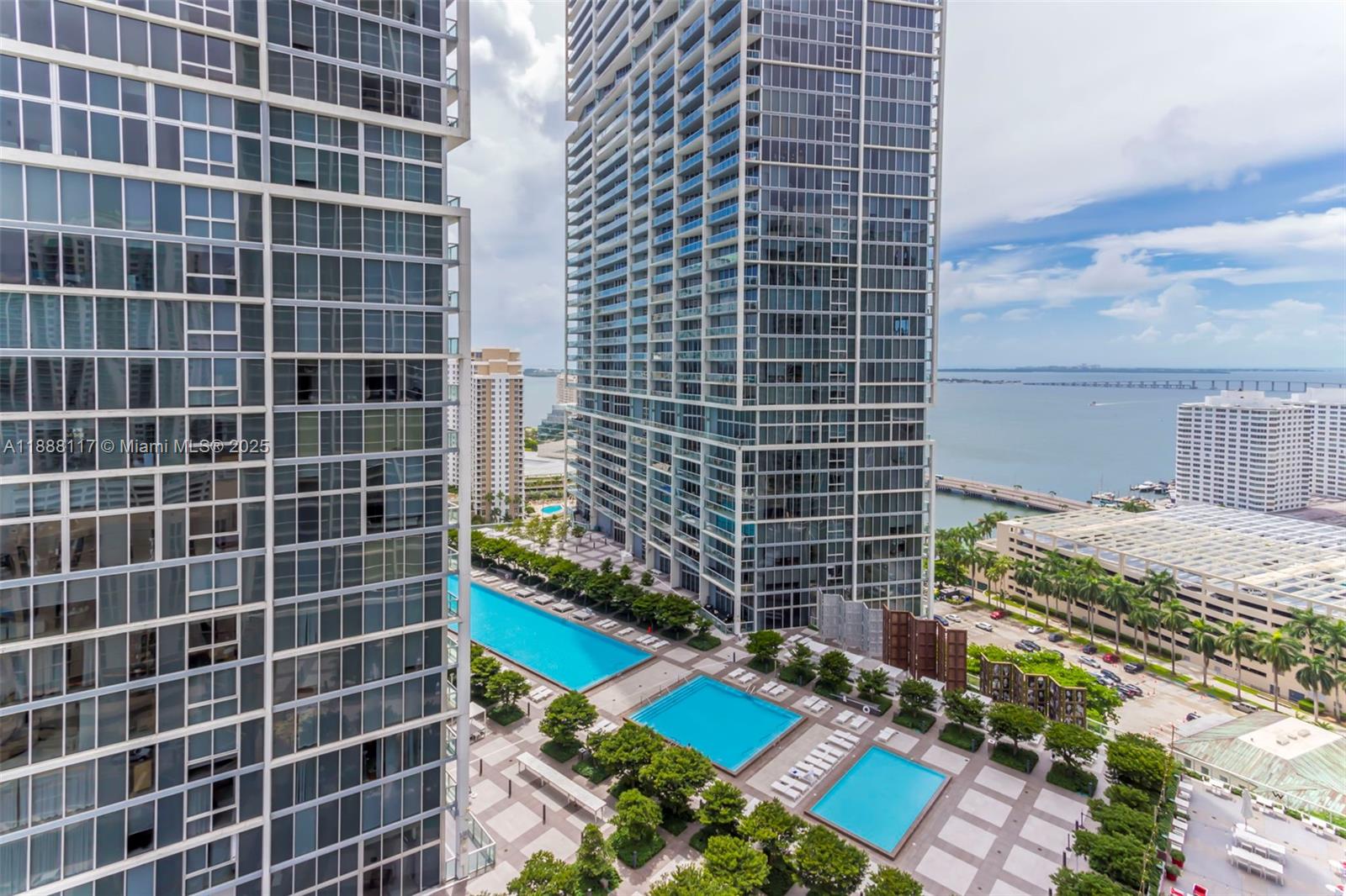 485 Brickell Ave # 2502