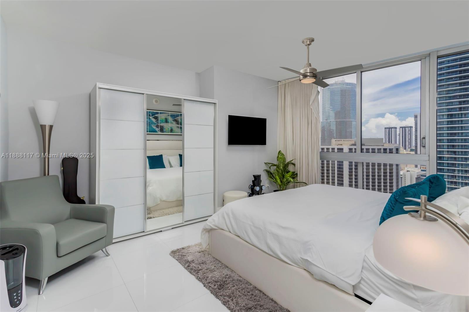 485 Brickell Ave # 2502