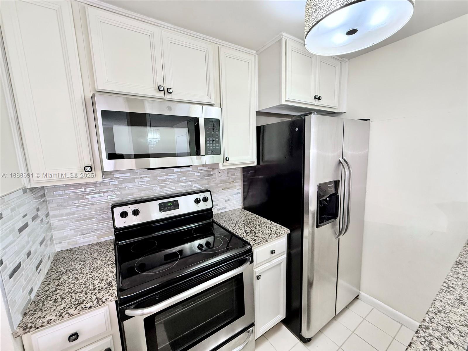 2530 SW 3rd Ave # 206
