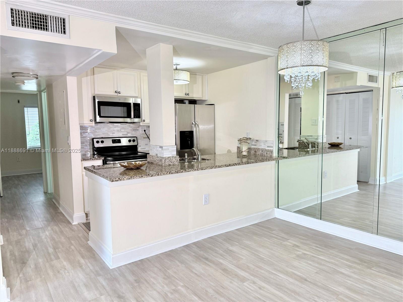 2530 SW 3rd Ave # 206