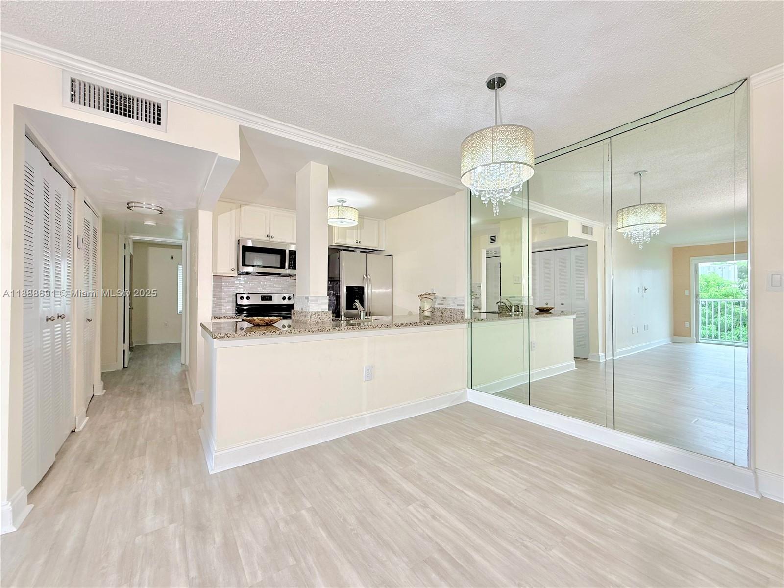 2530 SW 3rd Ave # 206