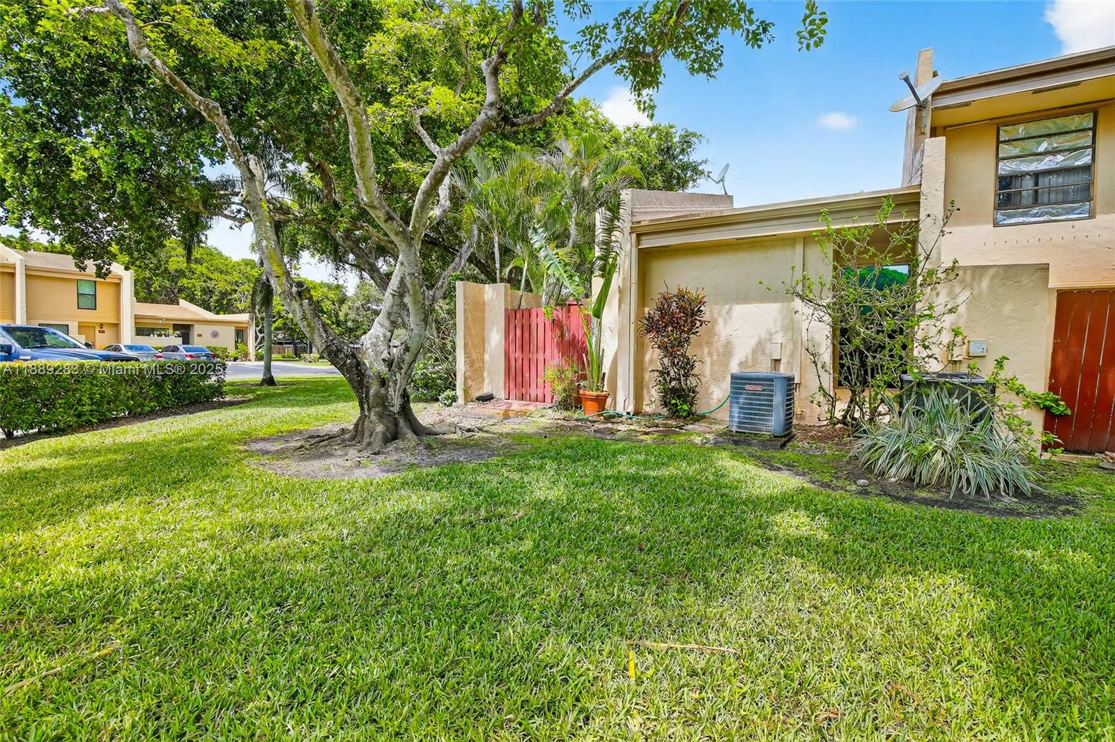 9770 NW 15th St # 293