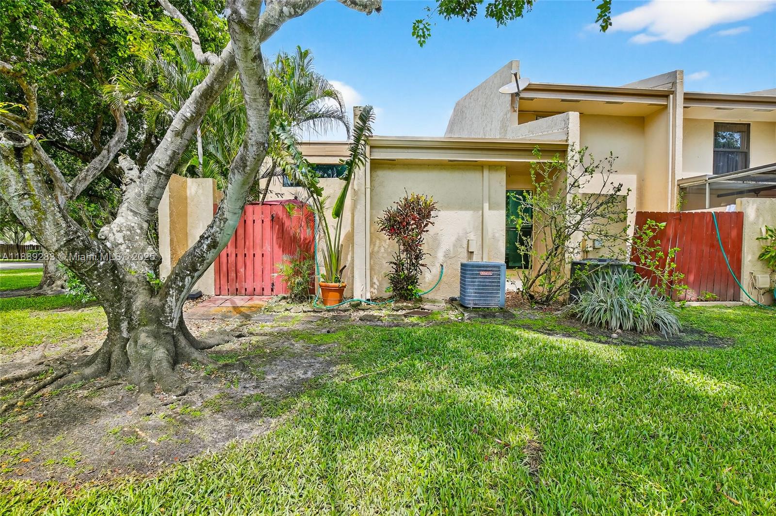 9770 NW 15th St # 293