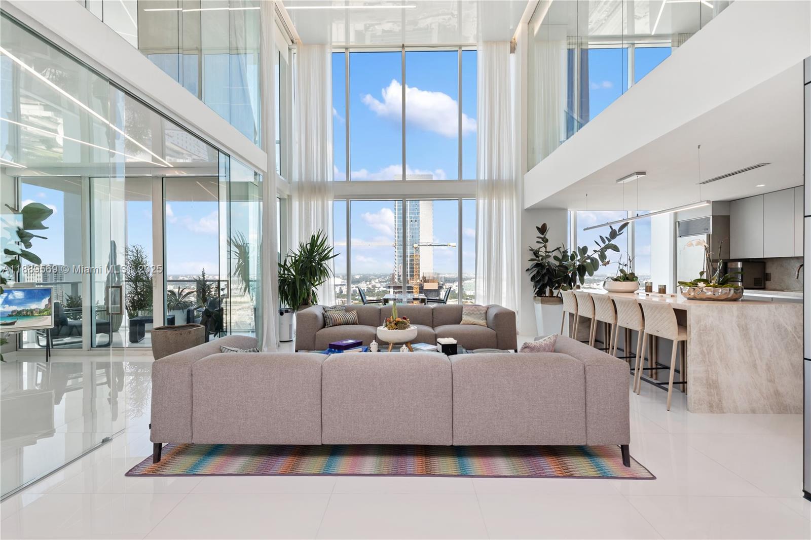 1040 Biscayne Blvd # 4207