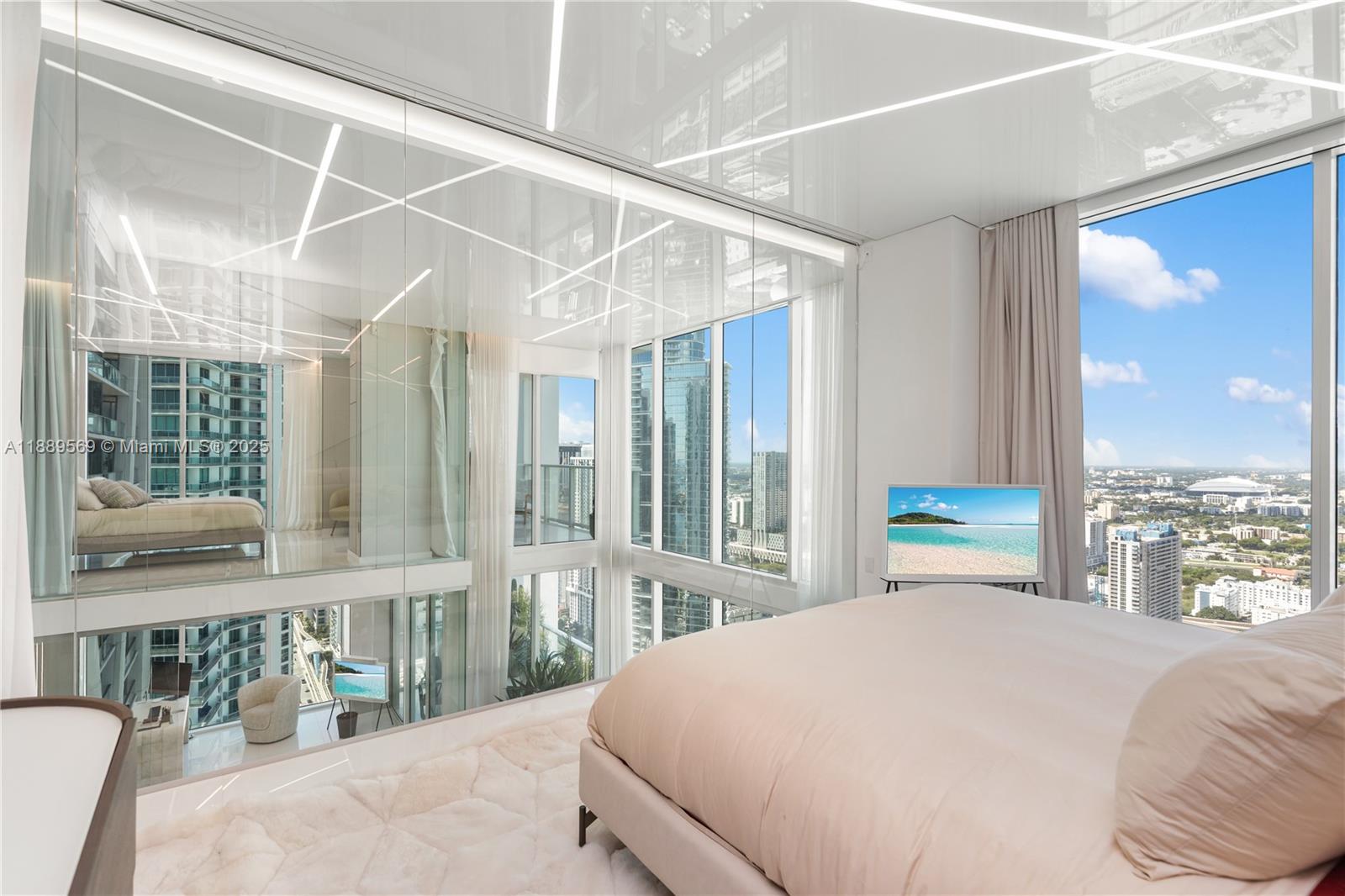 1040 Biscayne Blvd # 4207