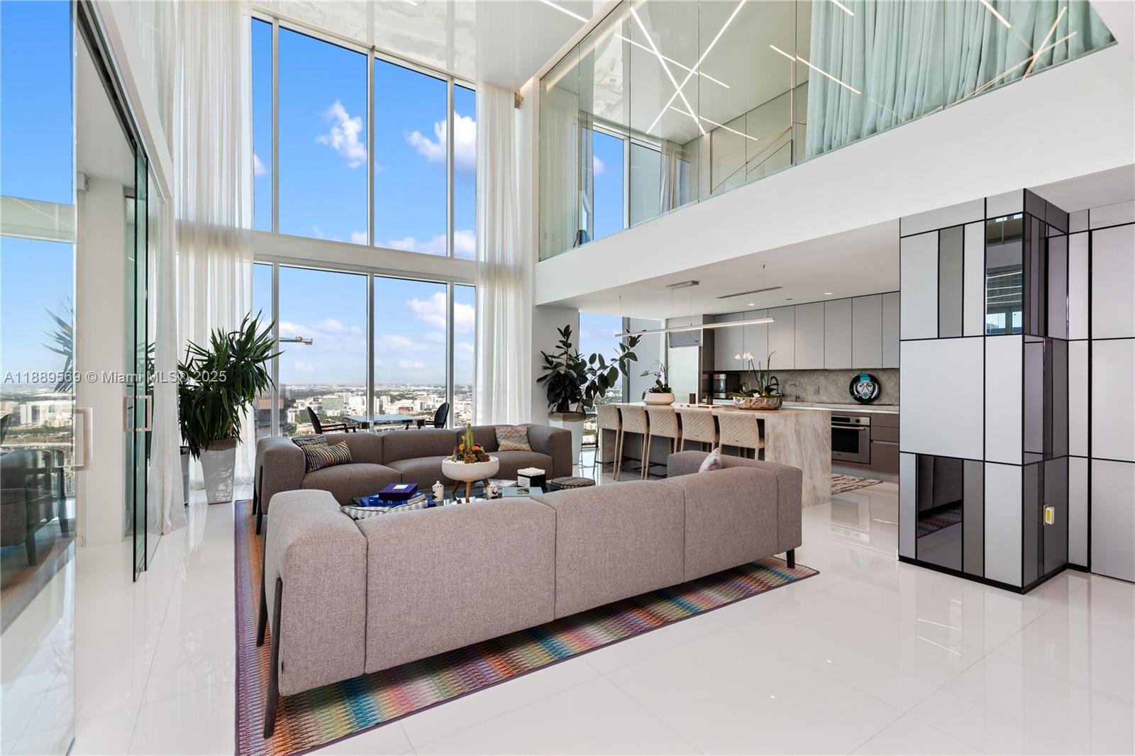 1040 Biscayne Blvd # 4207