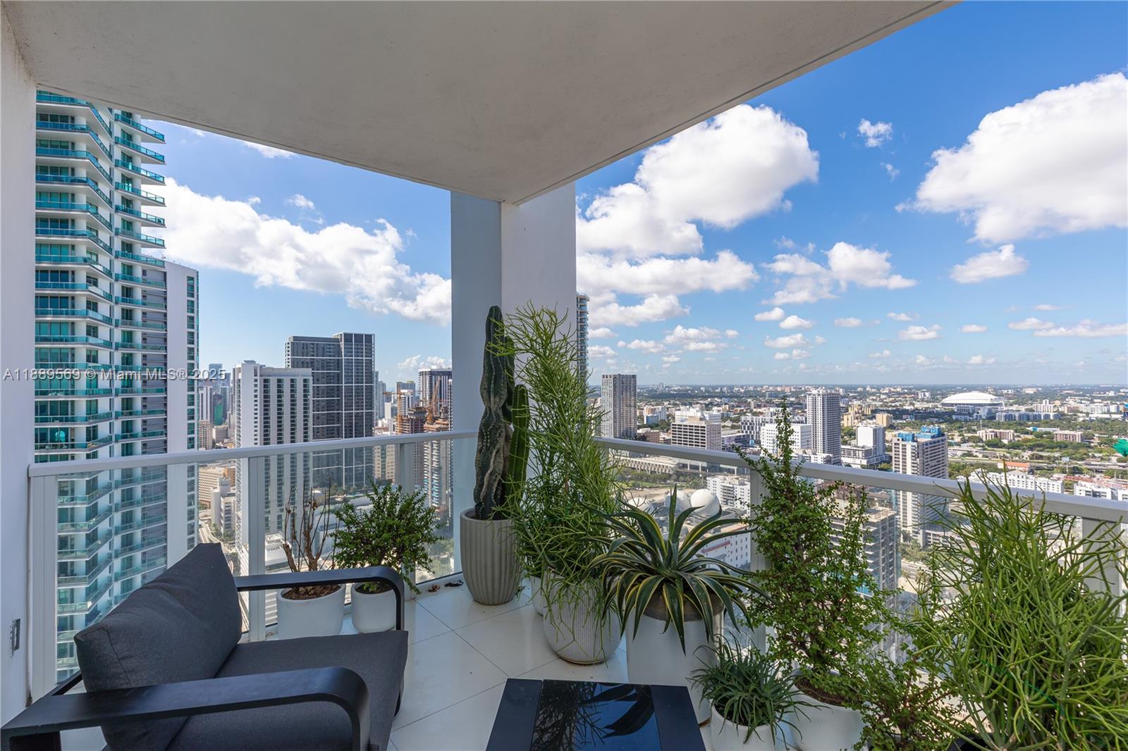 1040 Biscayne Blvd # 4207