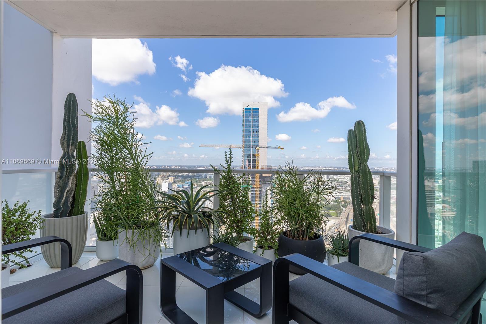 1040 Biscayne Blvd # 4207