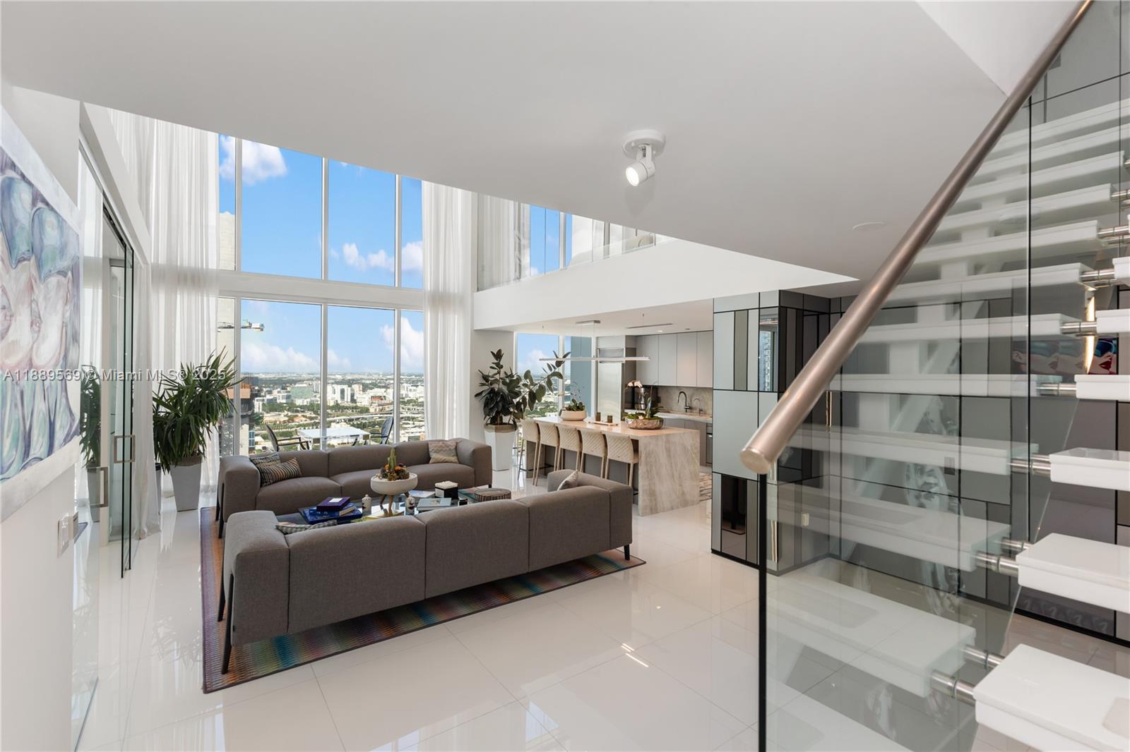 1040 Biscayne Blvd # 4207