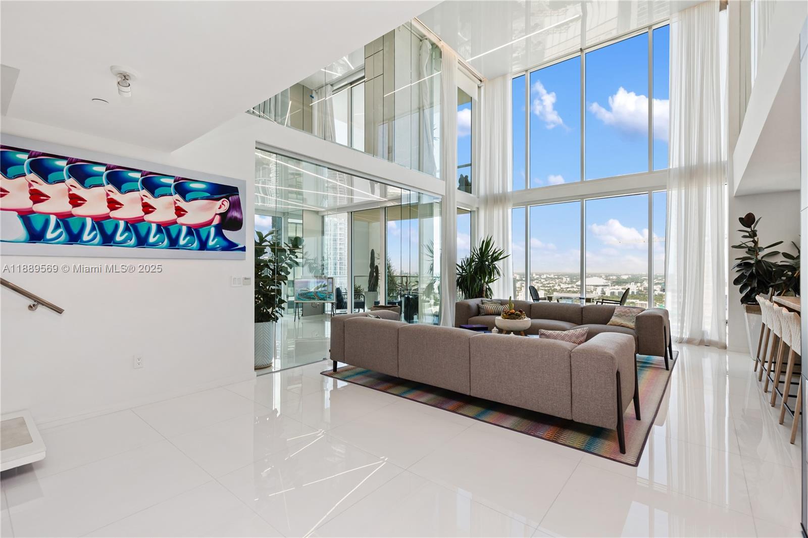 1040 Biscayne Blvd # 4207