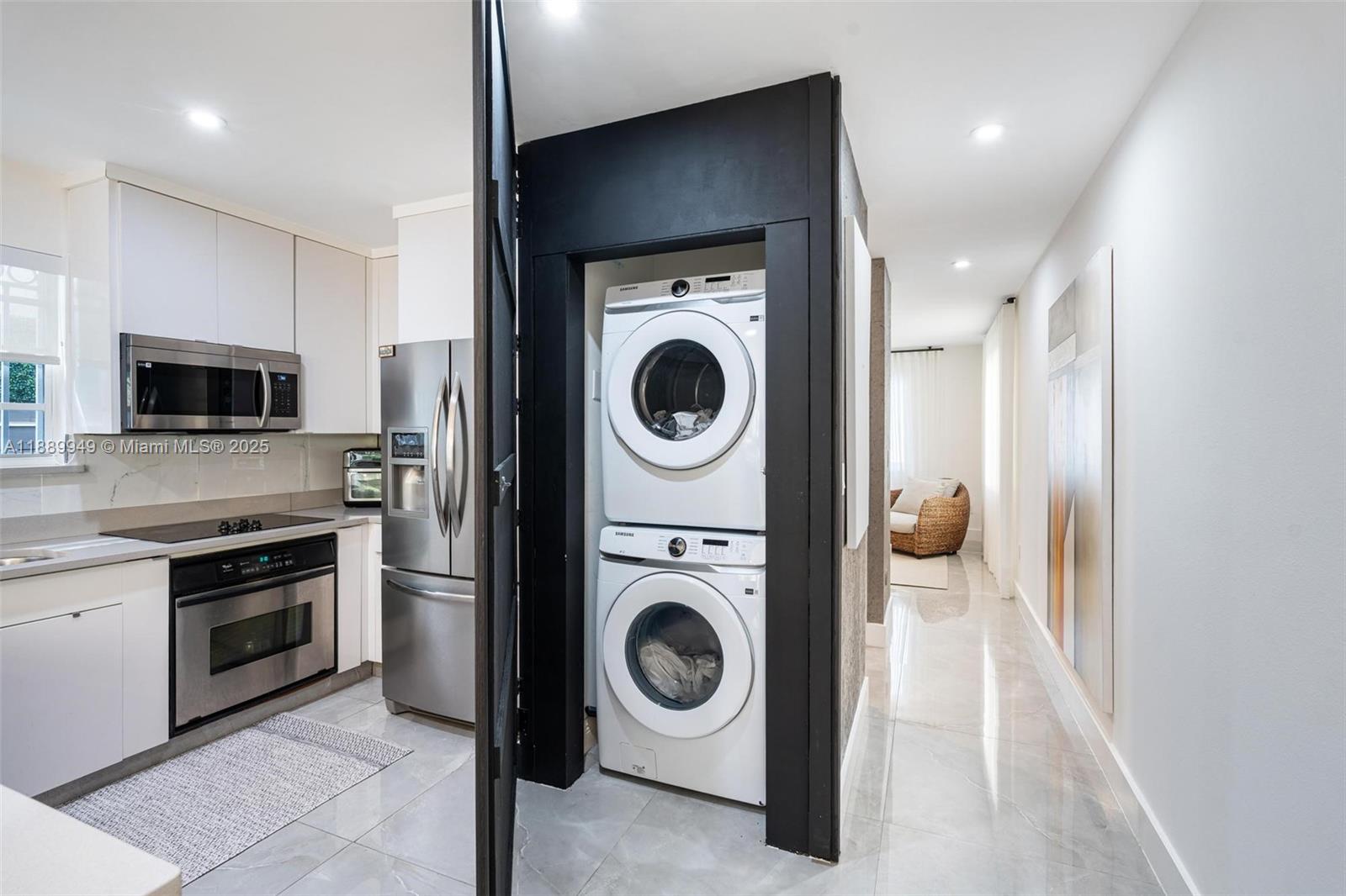 2752 SW 11th St, Miami