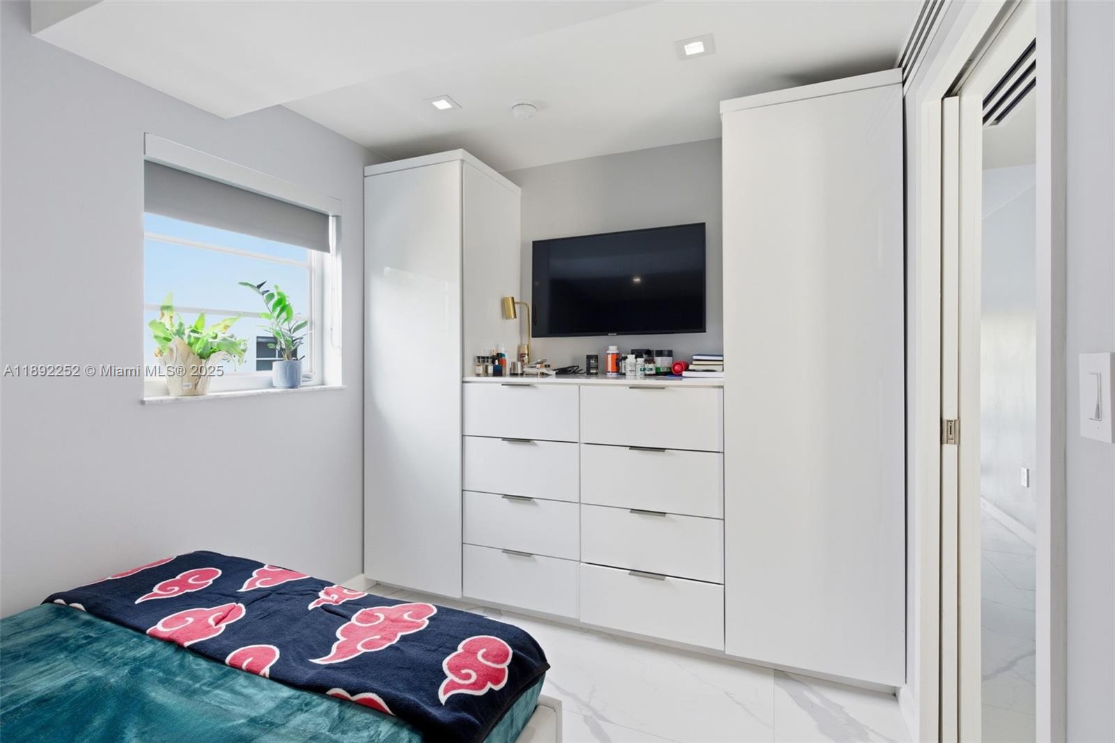 1428 Euclid Ave # 207, Miami Beach Unit: 207