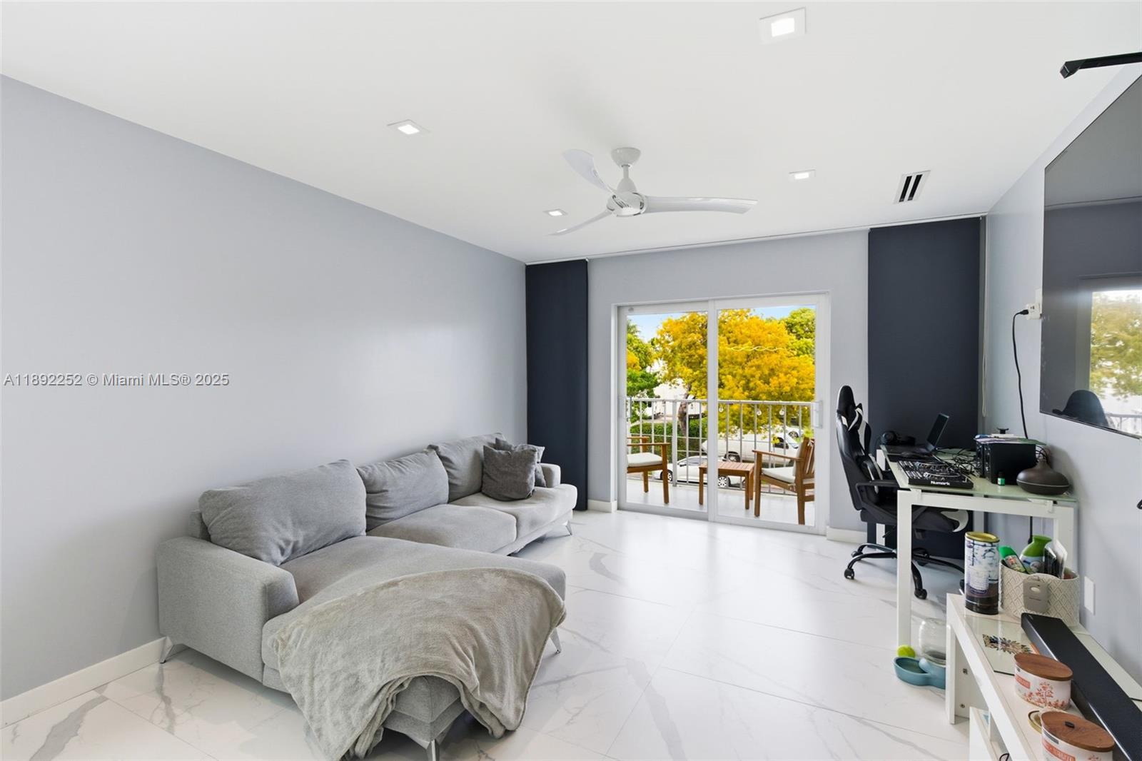 1428 Euclid Ave # 207, Miami Beach Unit: 207