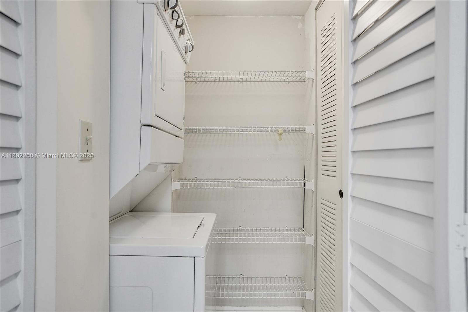 2351 Douglas Rd # 604