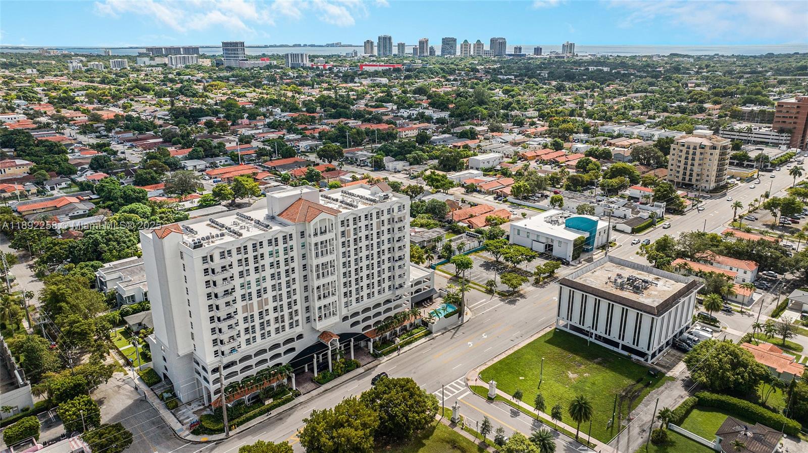 2351 Douglas Rd # 604