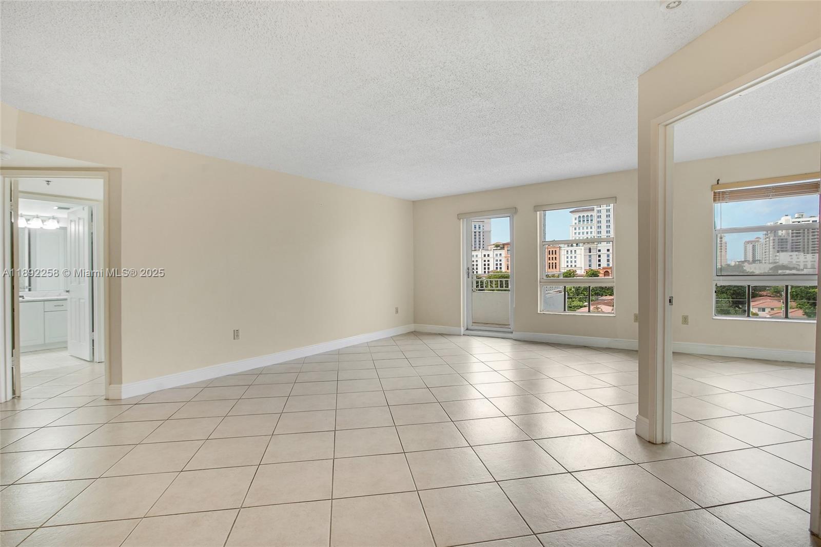 2351 Douglas Rd # 604