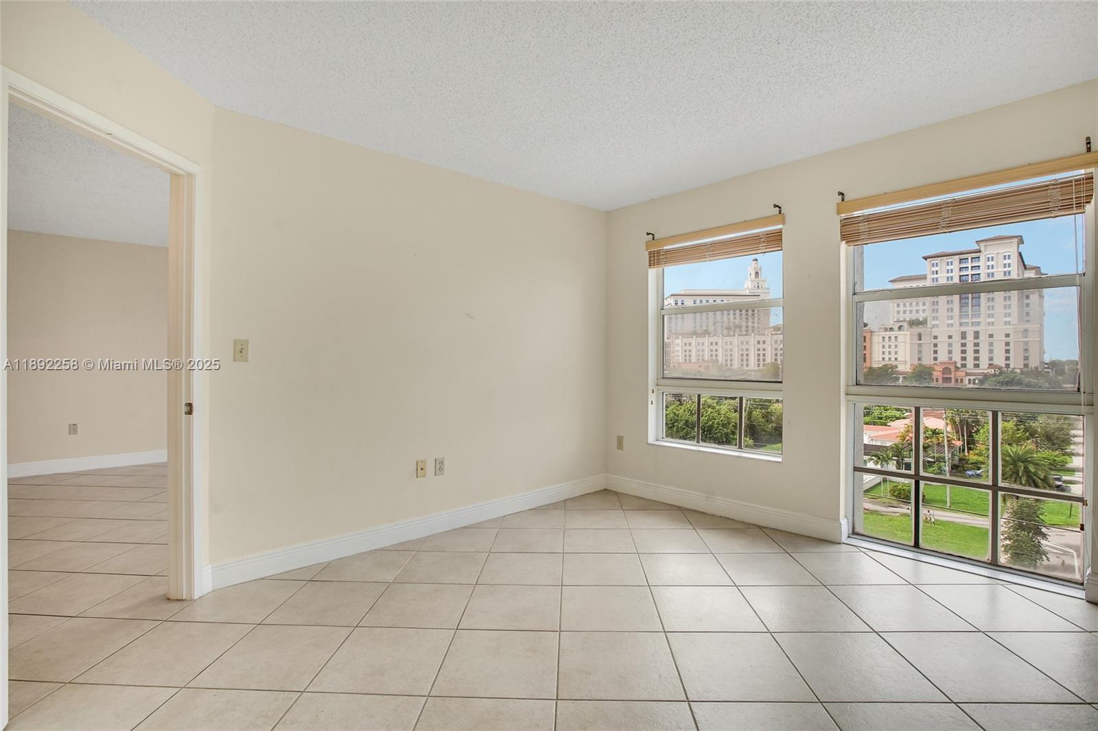 2351 Douglas Rd # 604