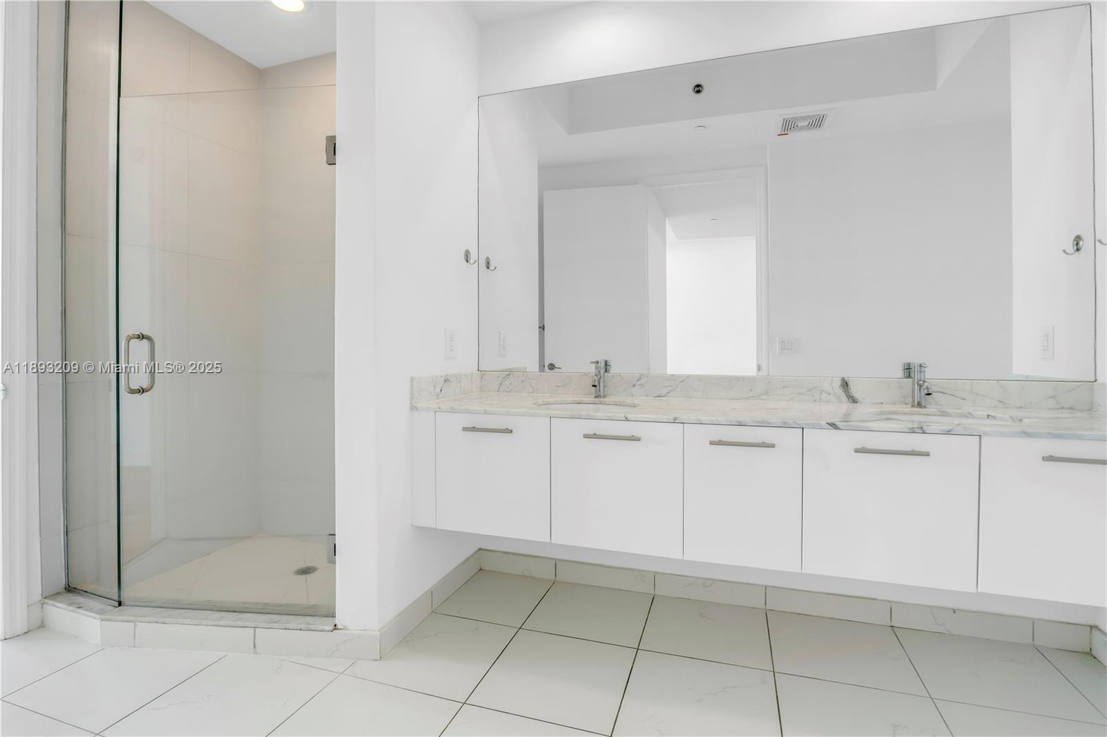 55 SE 6th St # 4100