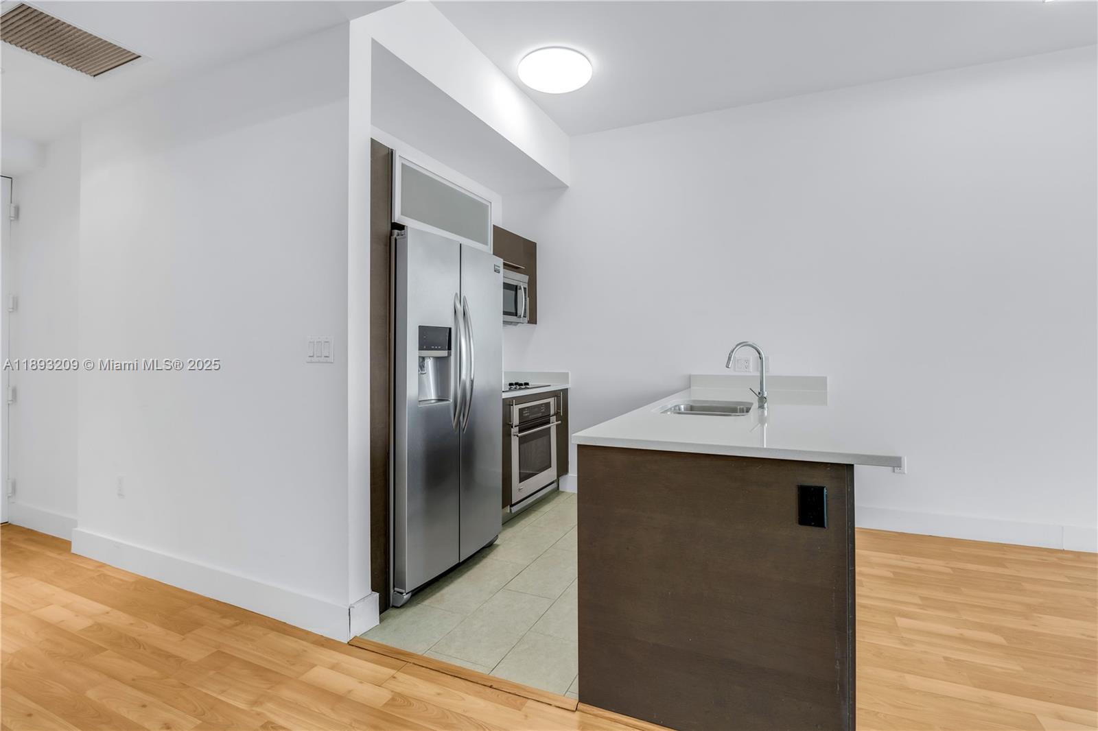 55 SE 6th St # 4100