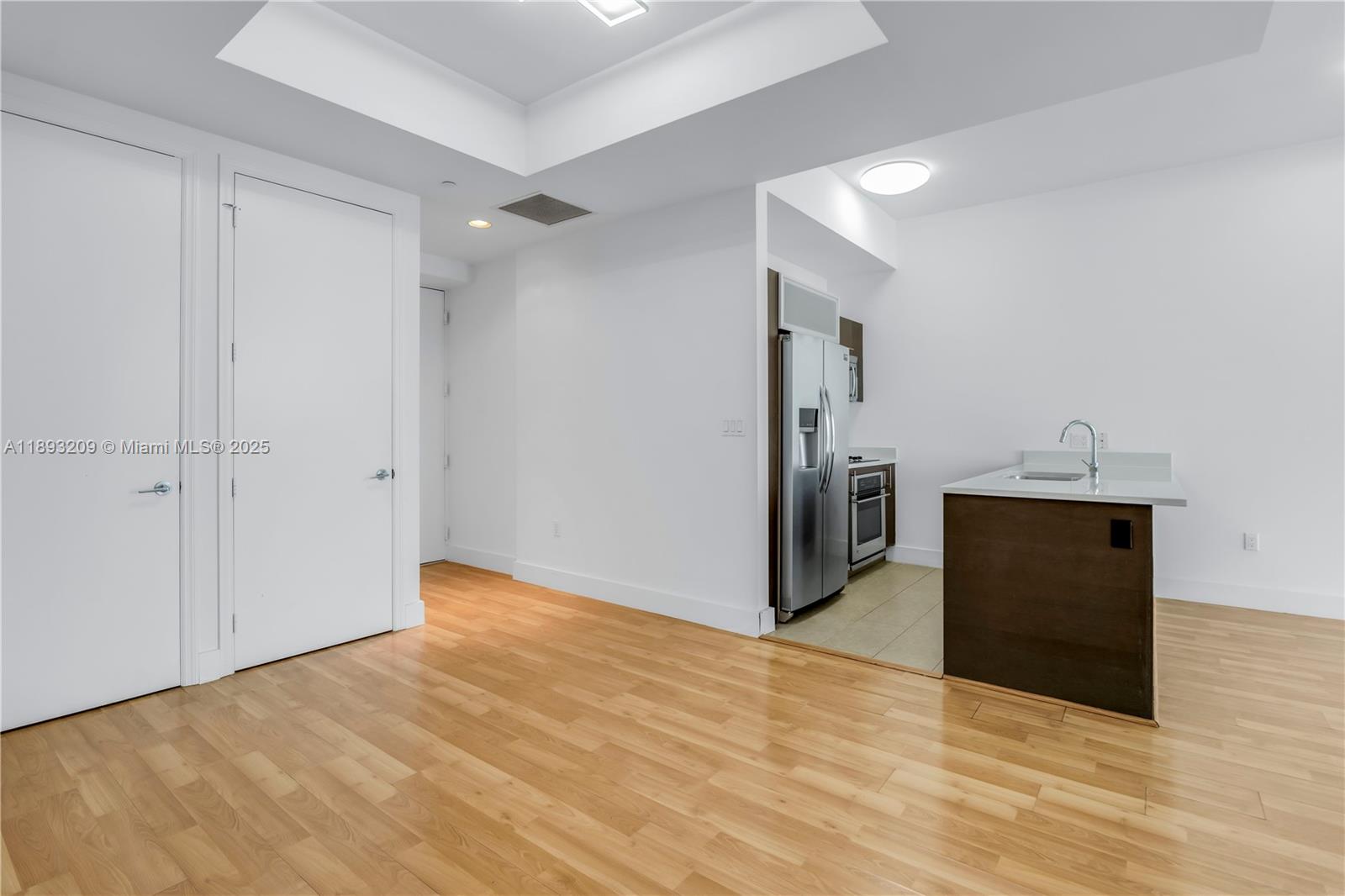 55 SE 6th St # 4100