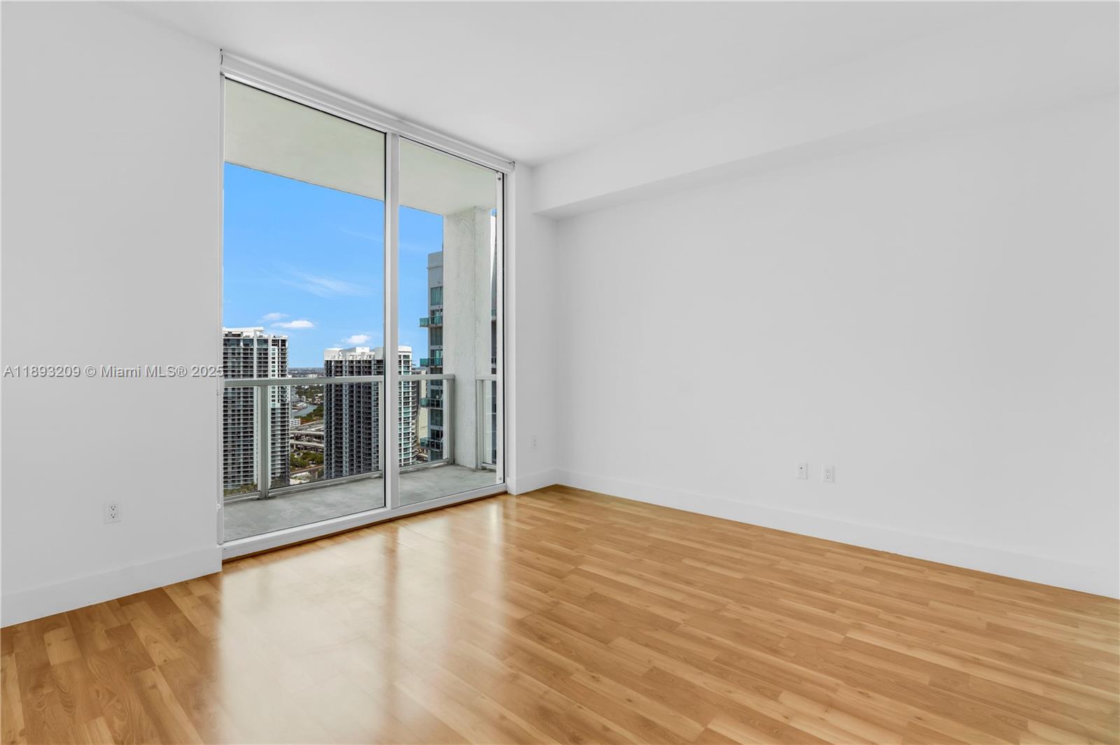 55 SE 6th St # 4100
