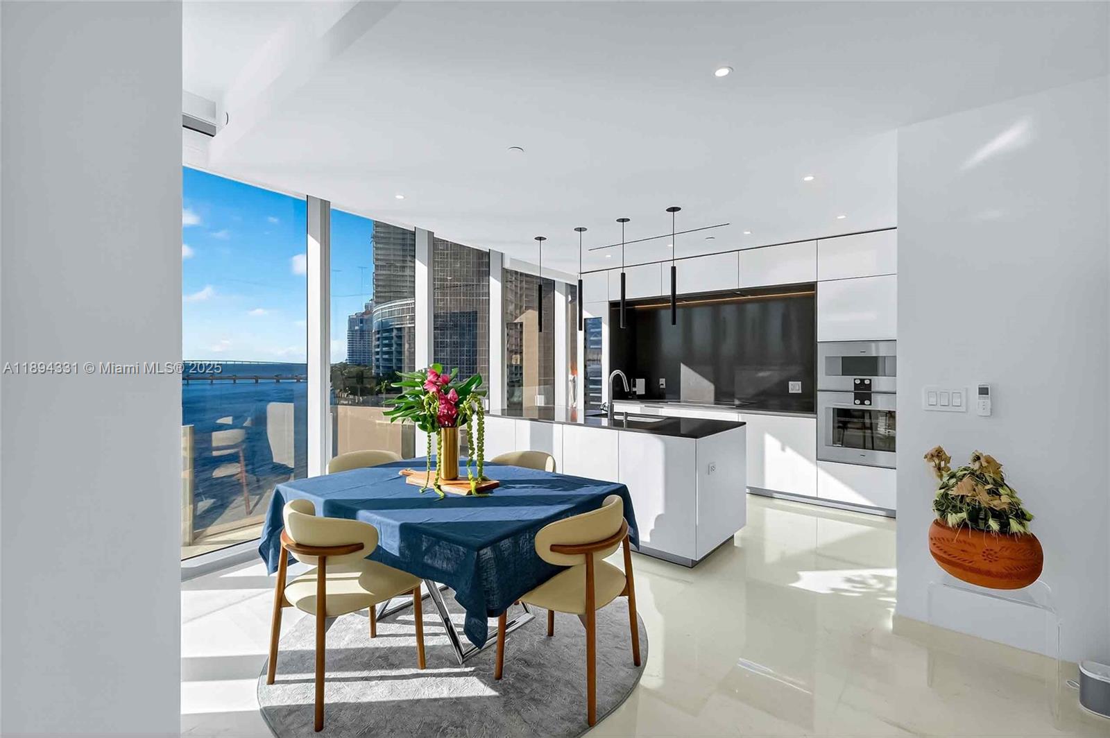 300 Biscayne Boulevard Way # 501E