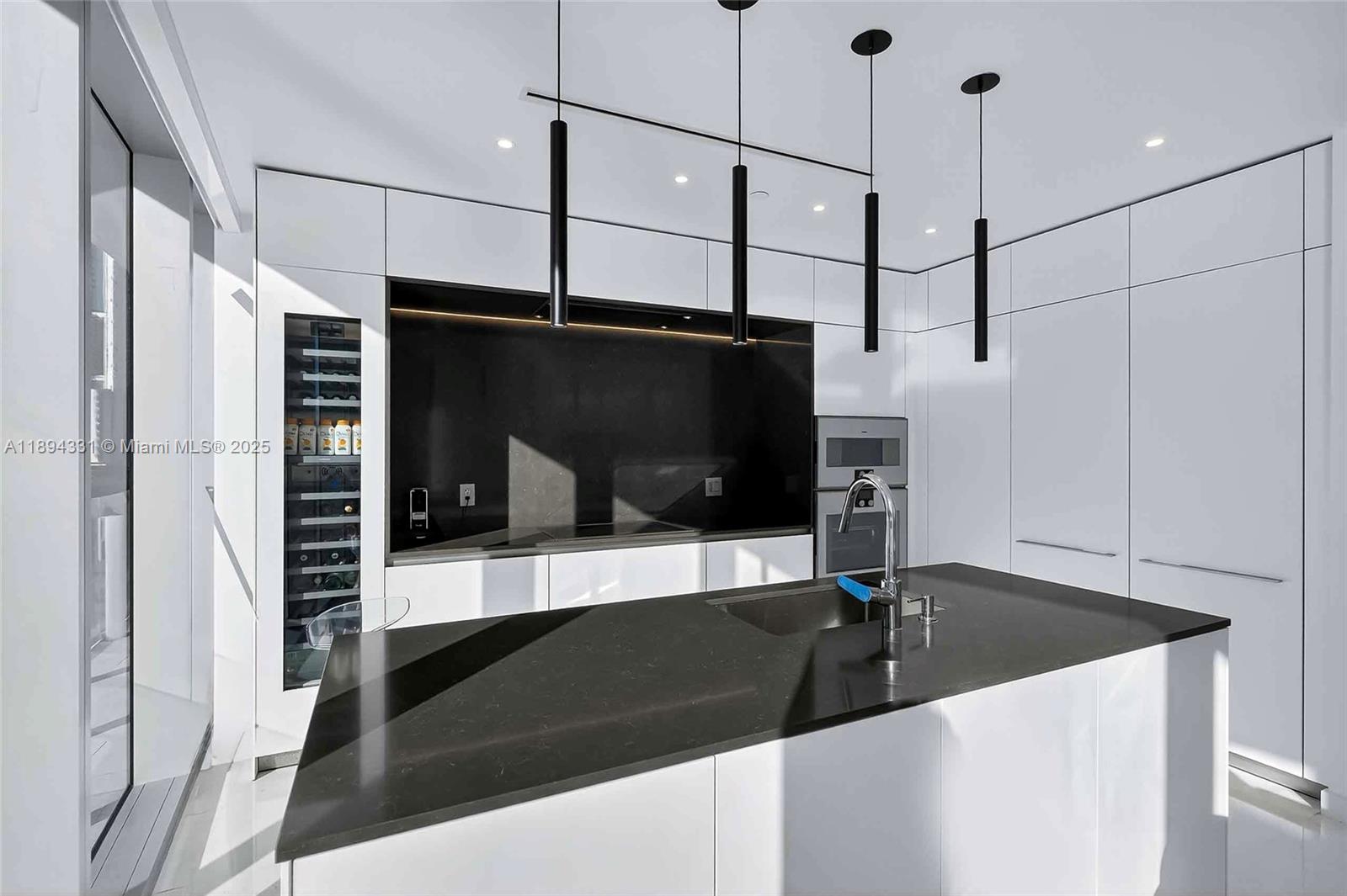 300 Biscayne Boulevard Way # 501E