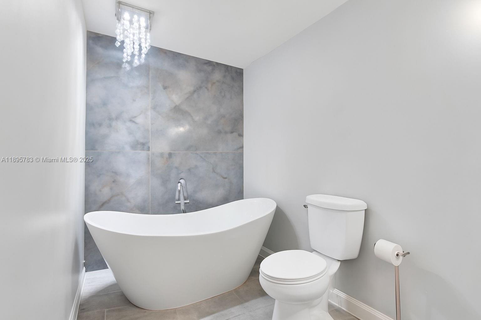 17070 Boca Club Blvd # 4, Boca Raton Unit: 4