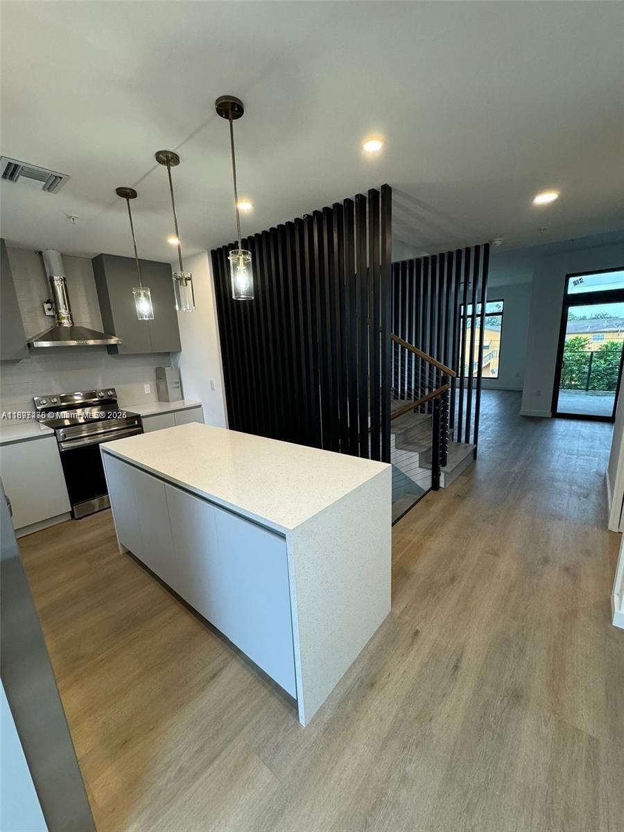 1640 MCKINLEY ST # 101