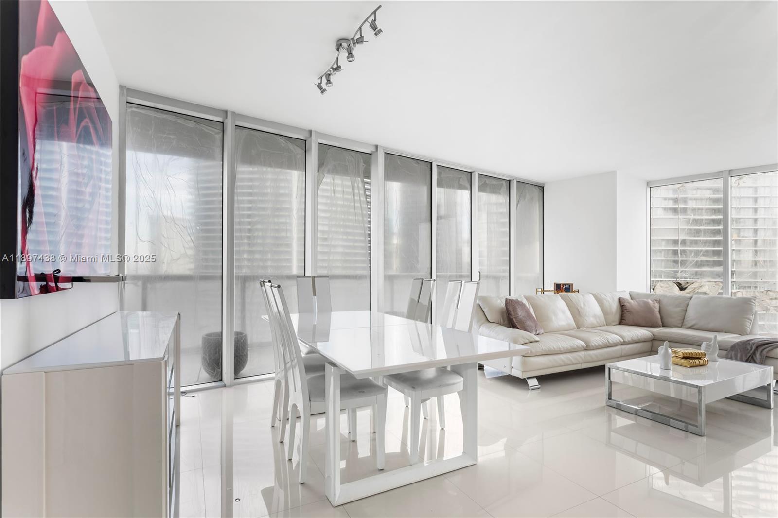 465 Brickell Ave # 2702, Miami Unit: 2702