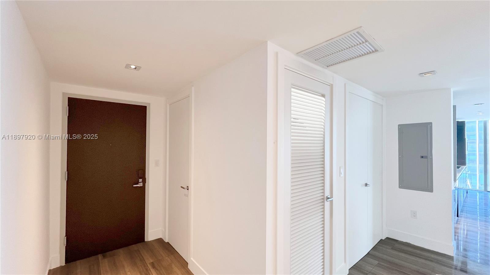 1451 Brickell Ave # 2406