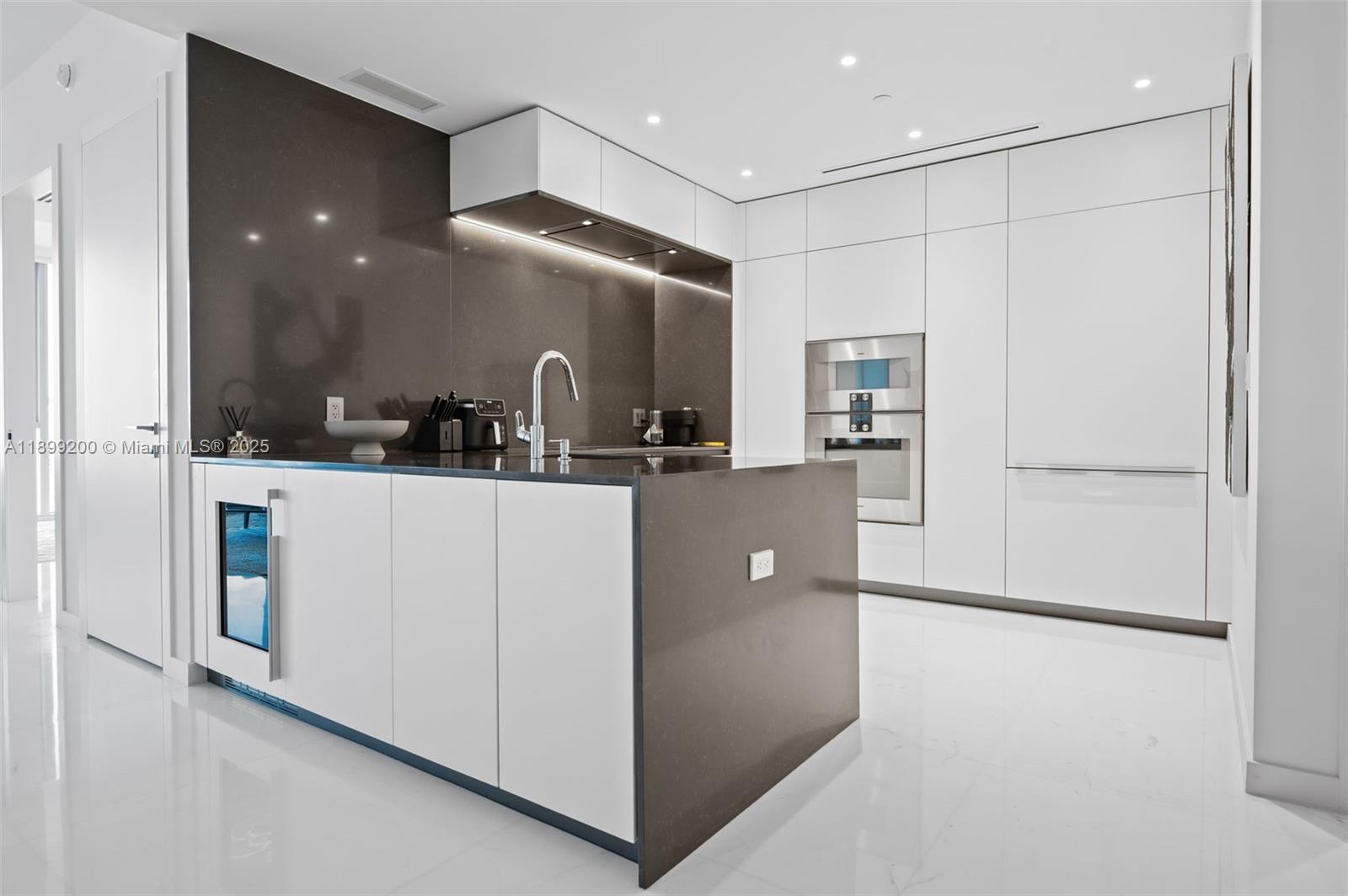 300 Biscayne Boulevard Way # 4909W, Miami Unit: 4909W