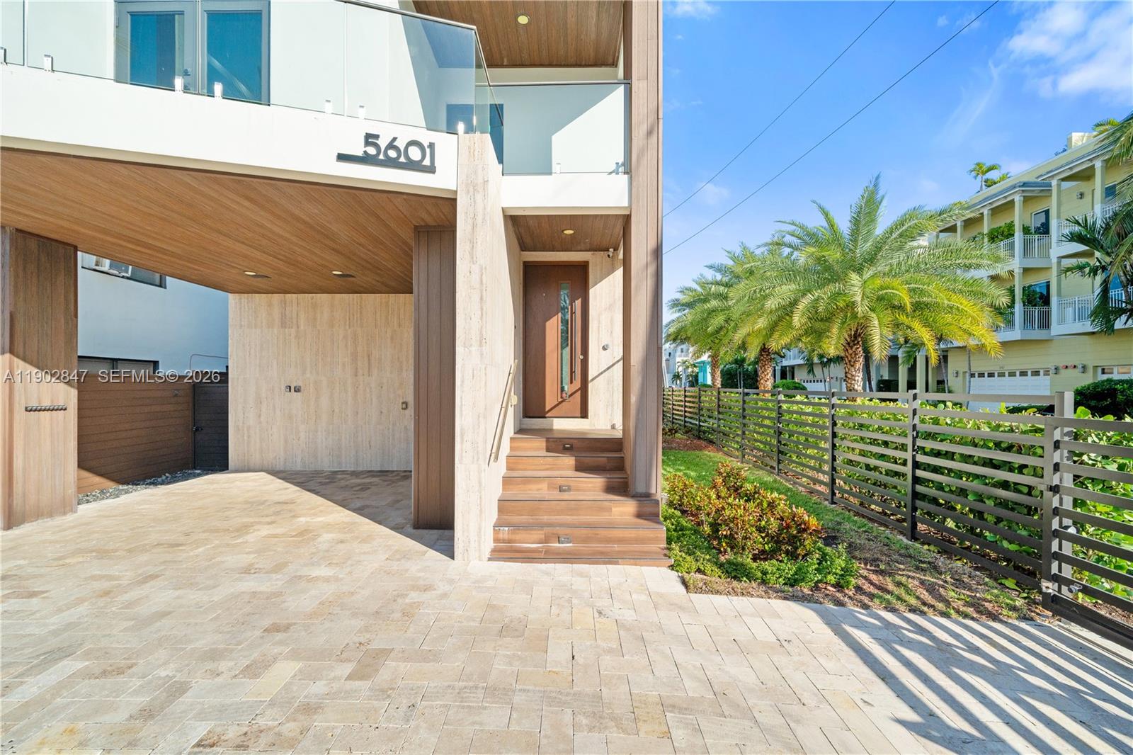 5601 N Ocean Dr, Hollywood