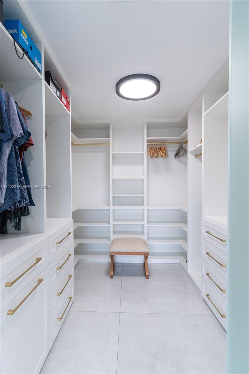 5601 N Ocean Dr, Hollywood