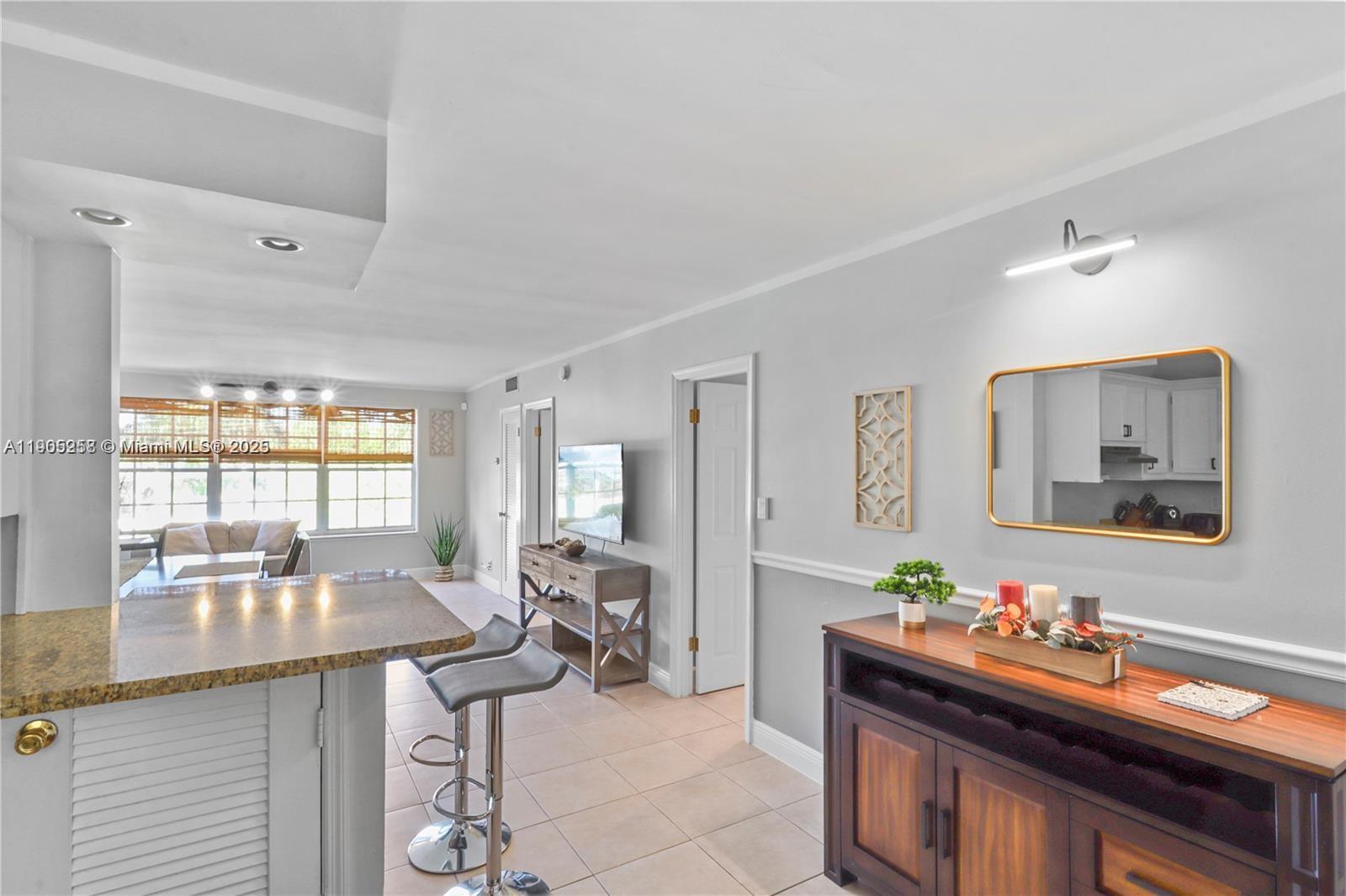 2420 SE 17th Cswy # 301C