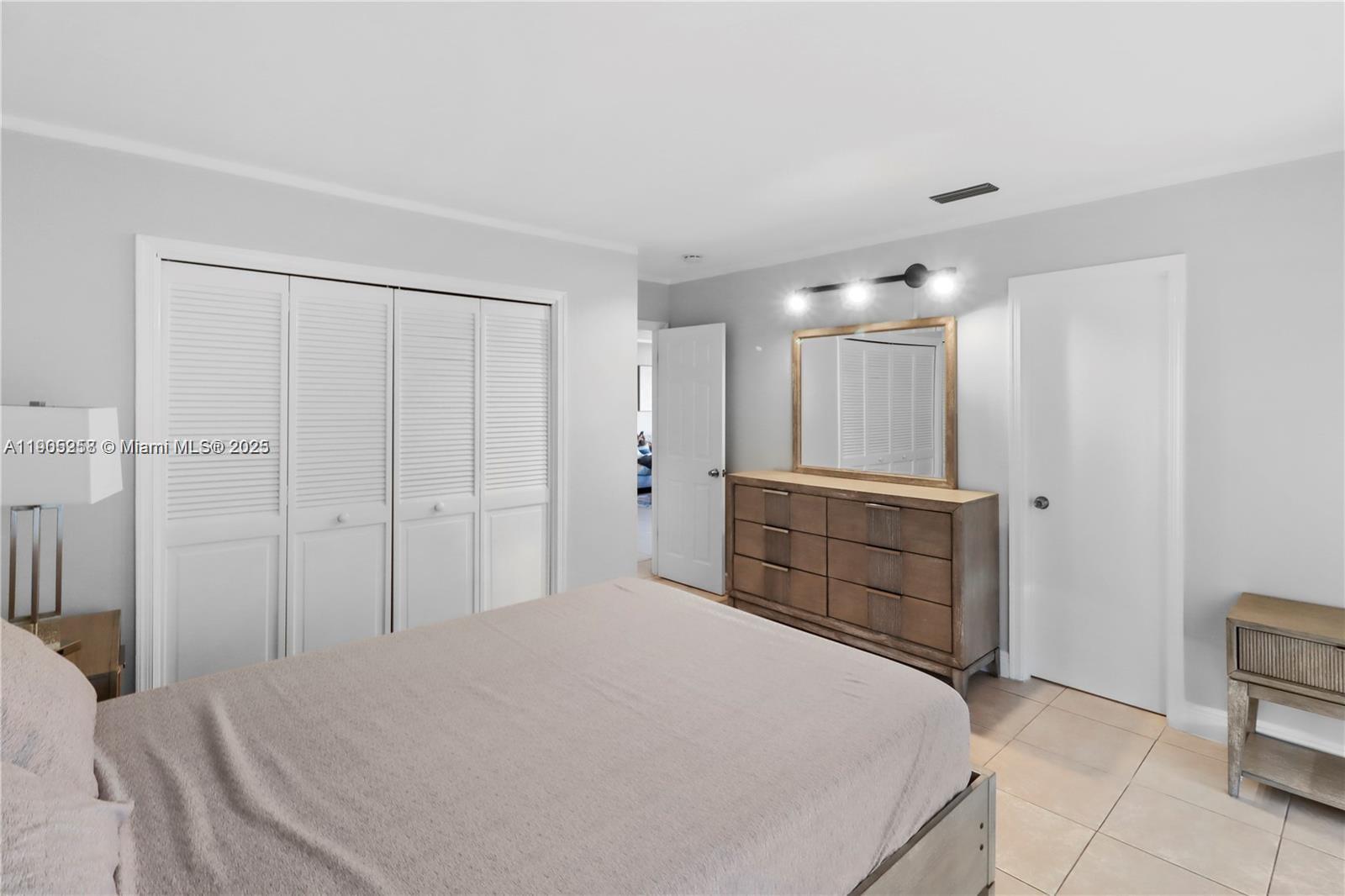 2420 SE 17th Cswy # 301C