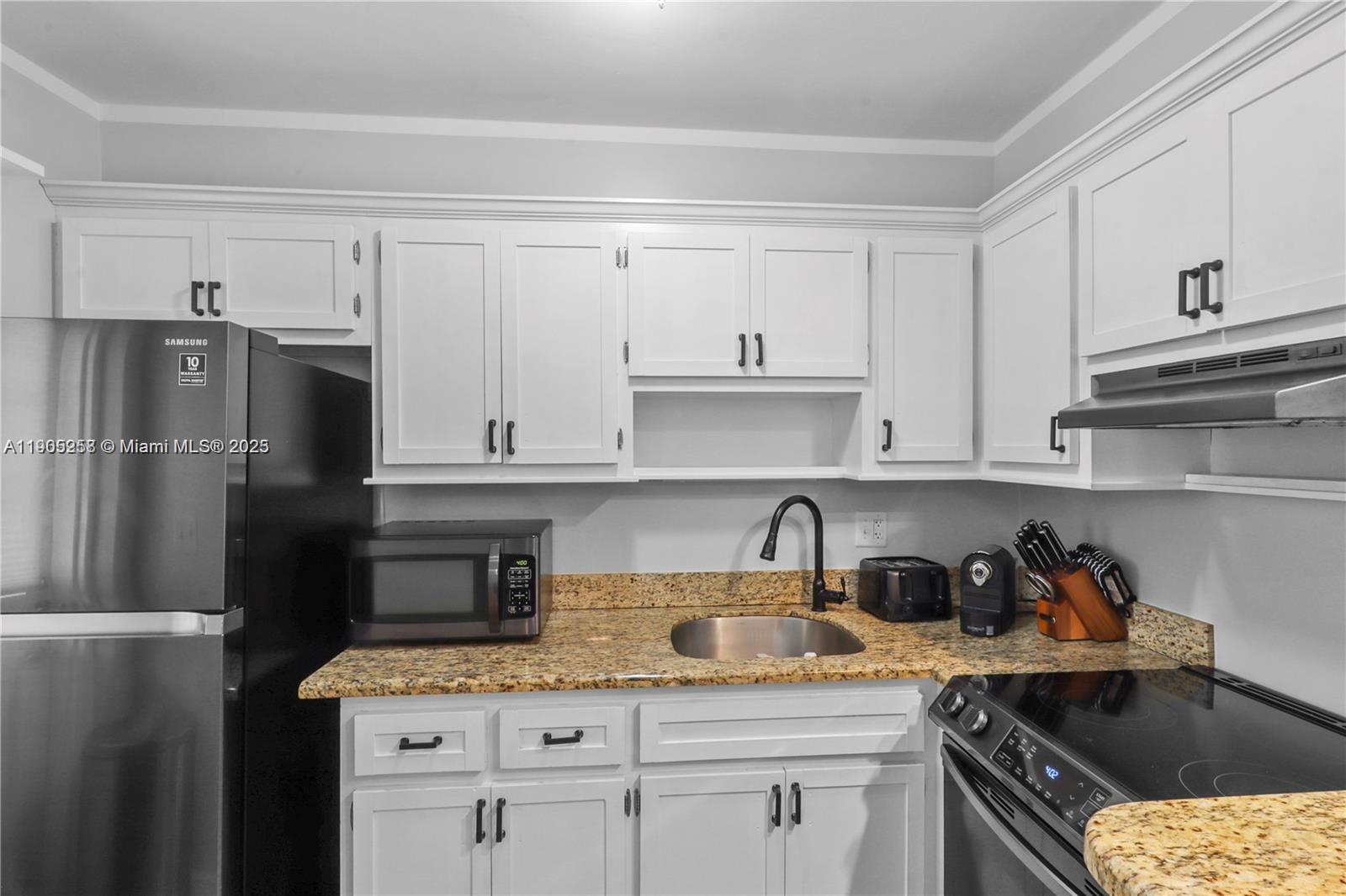 2420 SE 17th Cswy # 301C