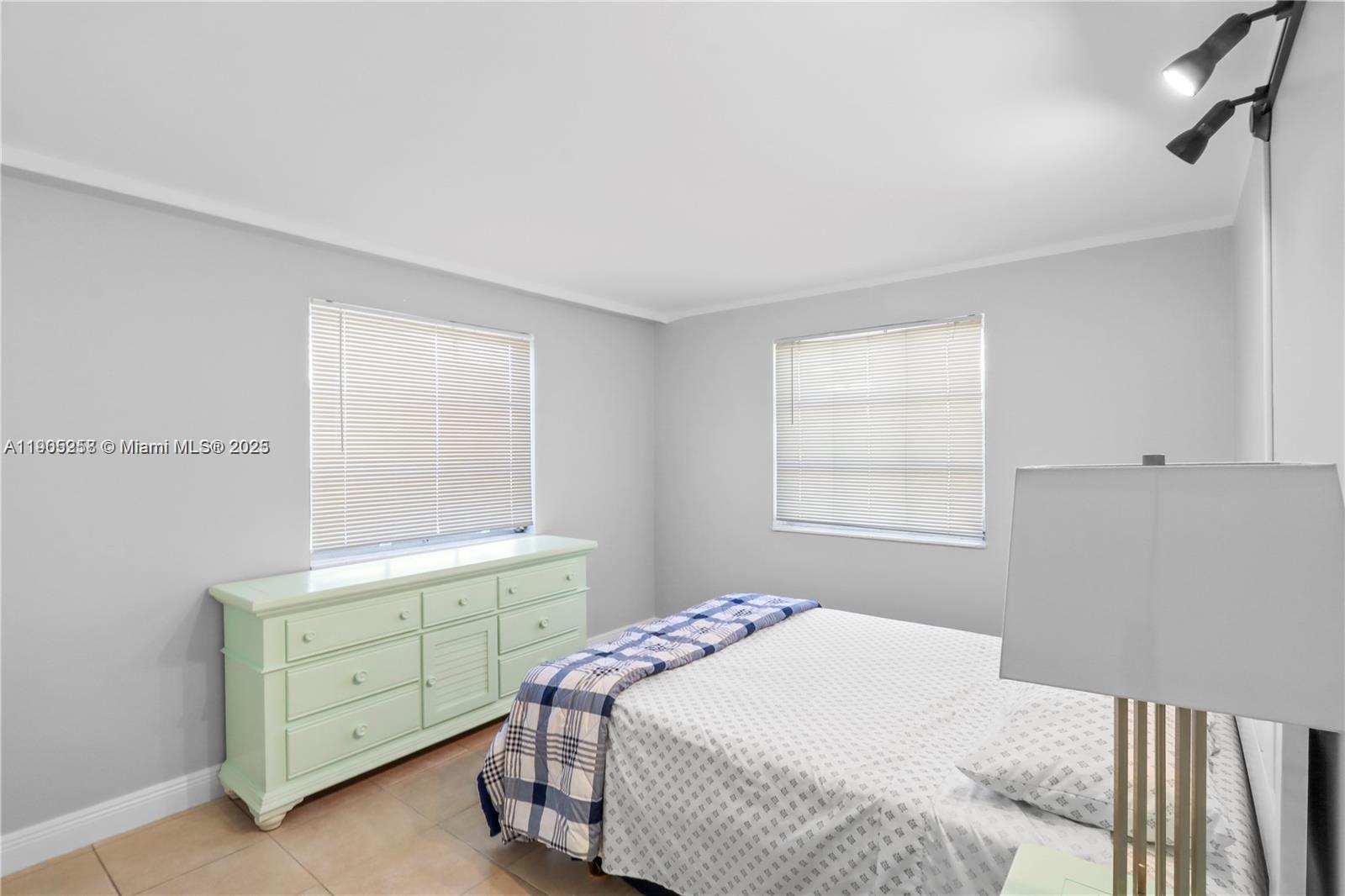 2420 SE 17th Cswy # 301C