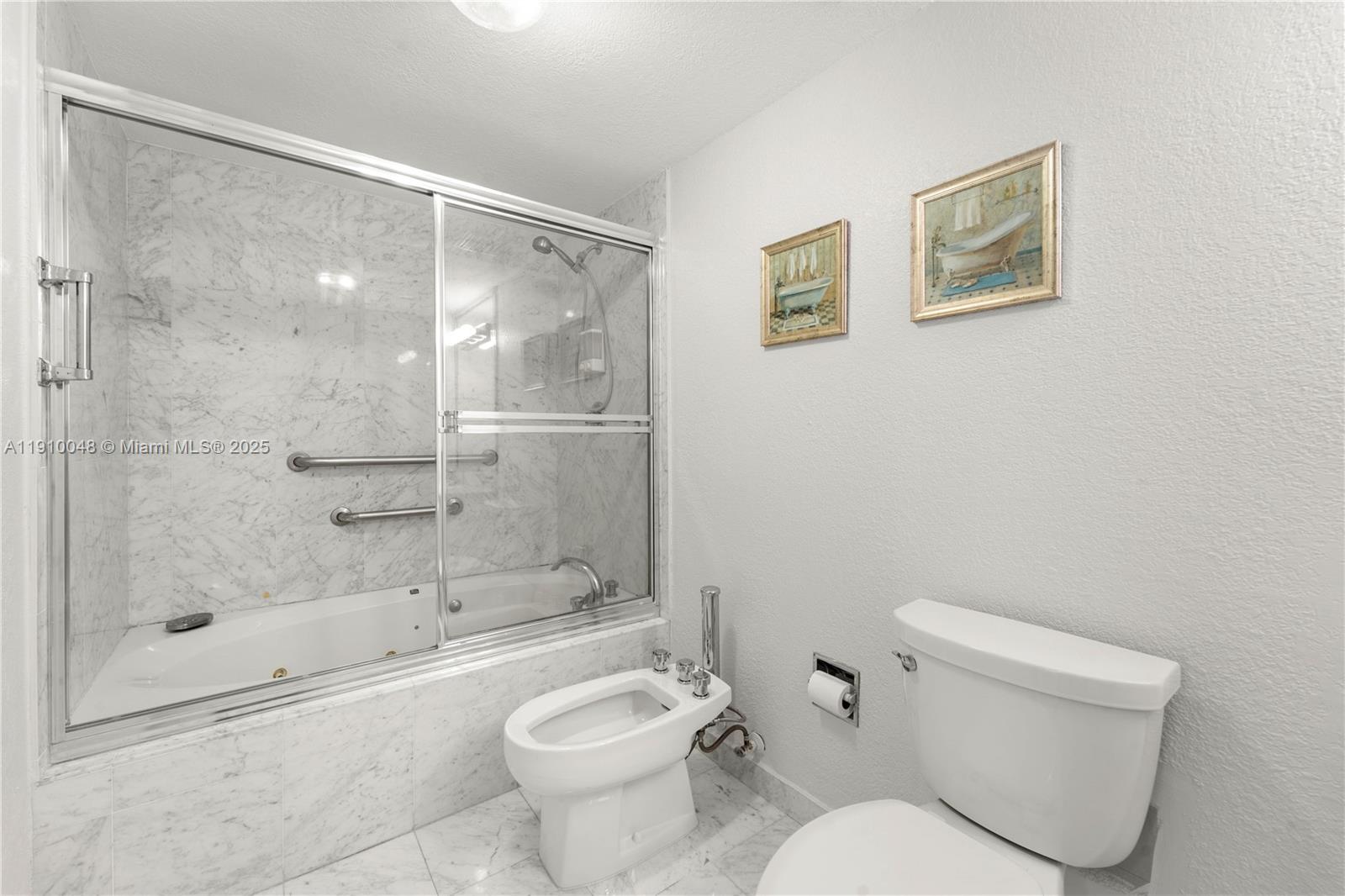 9455 Collins Ave # 601