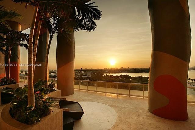 50 Biscayne Blvd # 2909