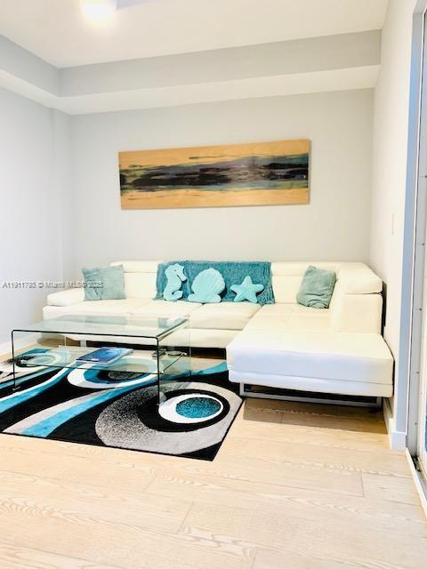 619 Meridian Ave # 4